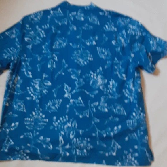 LUCKY BRAND BLUE AND WHITE BUTTON DOWN FRONT SHIRT, XL - Picture 10 of 10